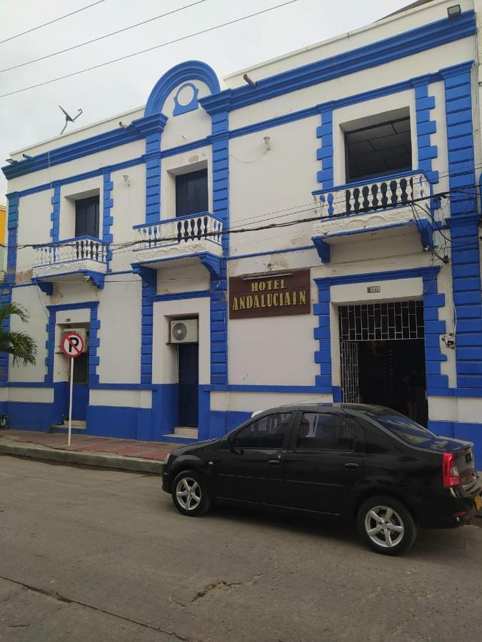 Hotel Andalucia Inn Santa Marta  Exteriör bild