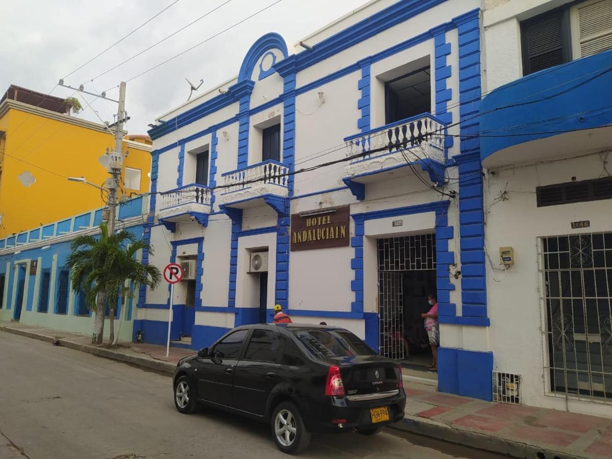 Hotel Andalucia Inn Santa Marta  Exteriör bild